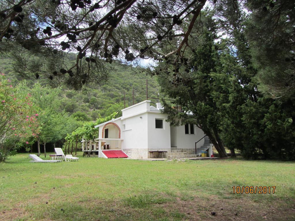Holiday Home Idyllic Cottage Čanj Esterno foto