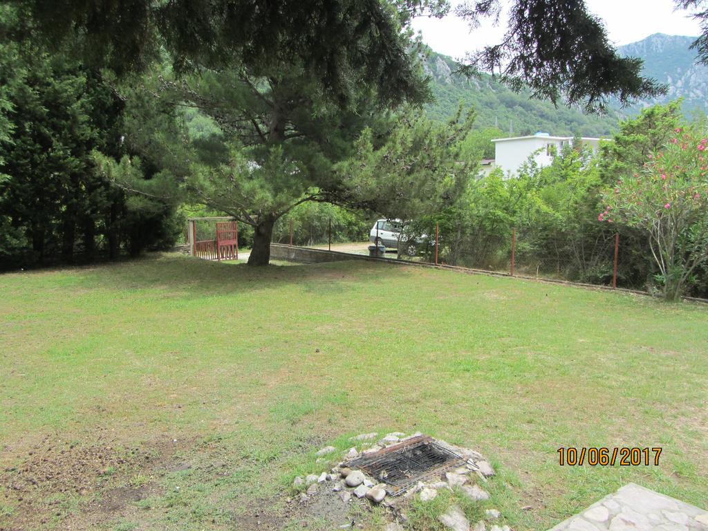 Holiday Home Idyllic Cottage Čanj Esterno foto